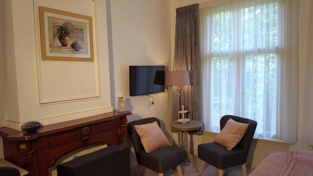 City Lodge Stay A While ズヴォレ エクステリア 写真